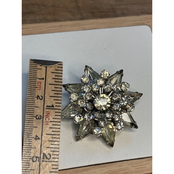 Vintage Rhinestone Starburst Brooch clear stones - Picture 3 of 5